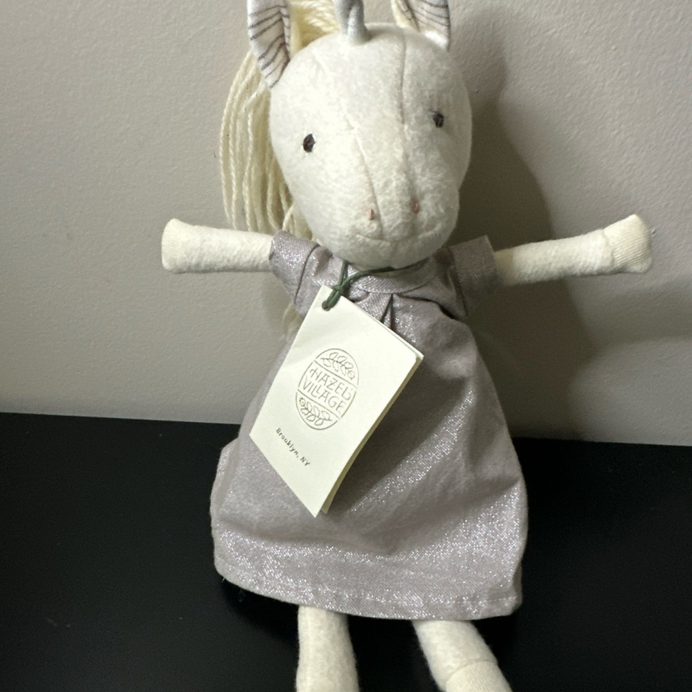Hazel Village NWT RARE LIMITED EDITION 2019 Peaseblossom Unicorn With Dress